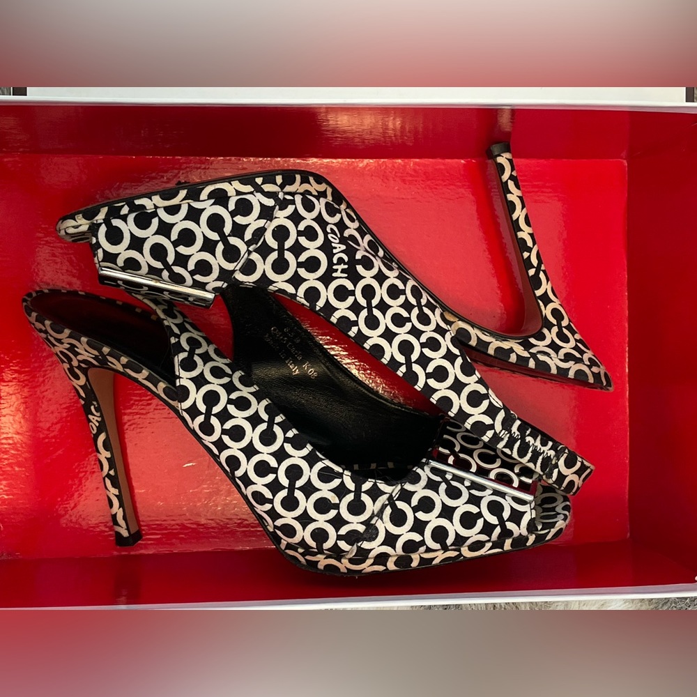 ⚡️⚡️SOLD⚡️⚡️Coach open toe sling back high heel